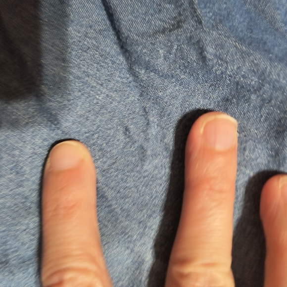 Knox Rose sleeveless shirt, women's medium, faux blue jean type material - Picture 10 of 10